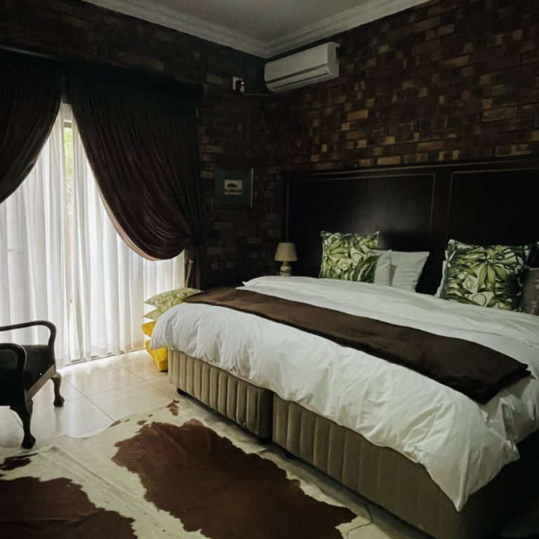 Room-1-bedroom