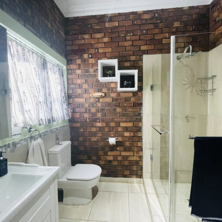 room-3-bathroom-2